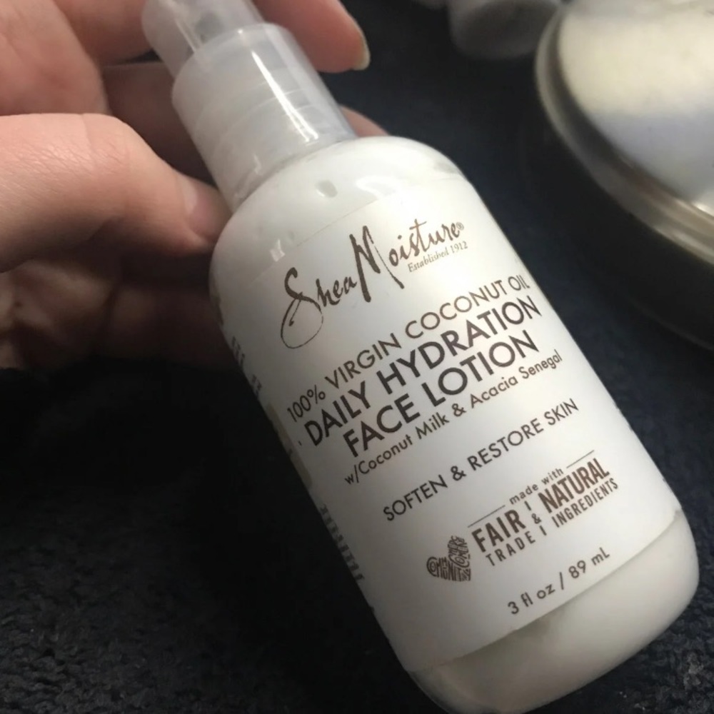 Shea moisturizing face lotion